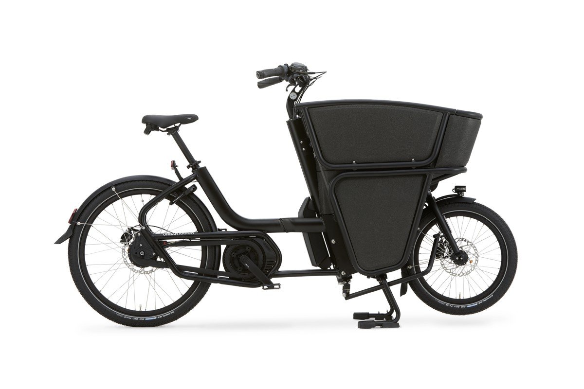 Urban Arrow Shorty Zwart