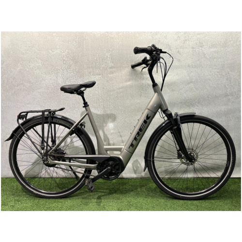 Trek District + 9 (500Wh) Zilver Dames 2022