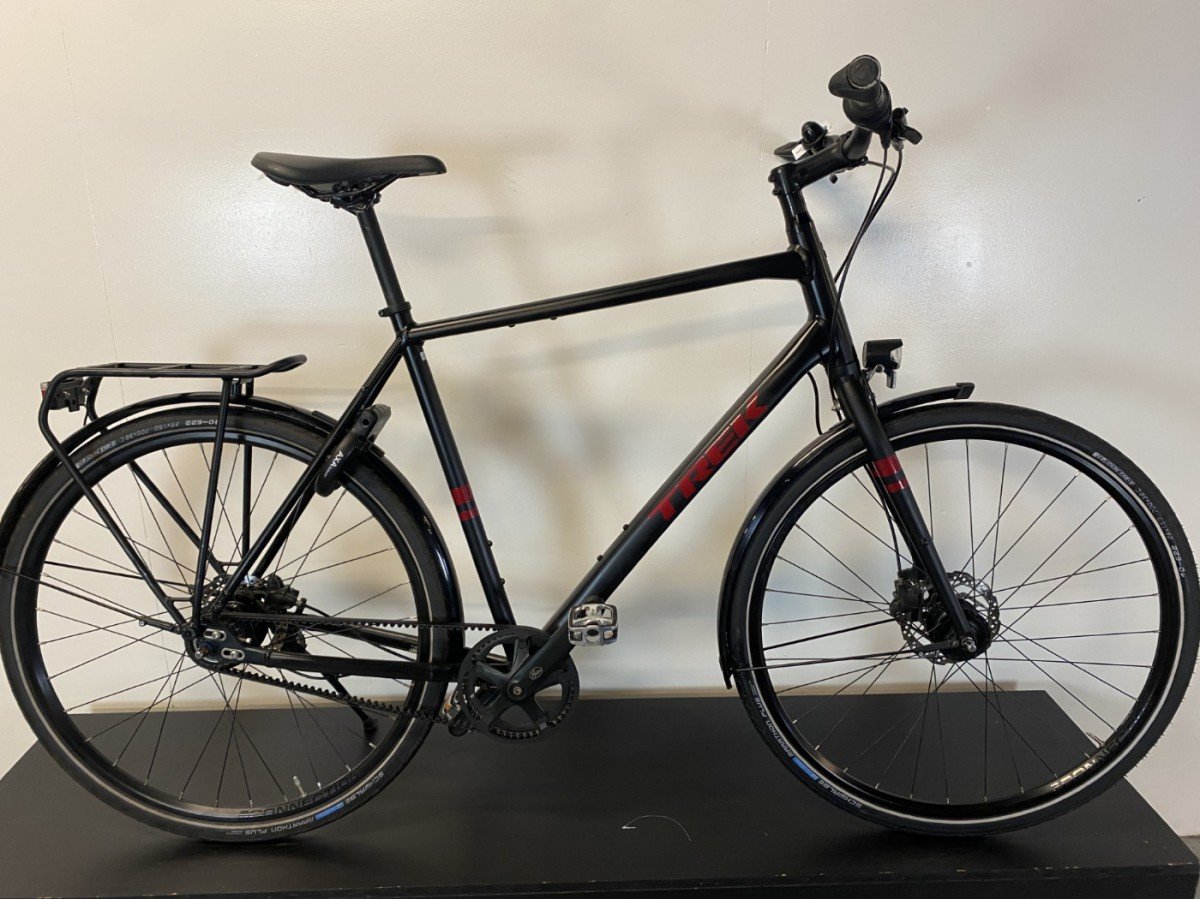 Trek District 3 Equipped Matte Trek Black Heren 2021