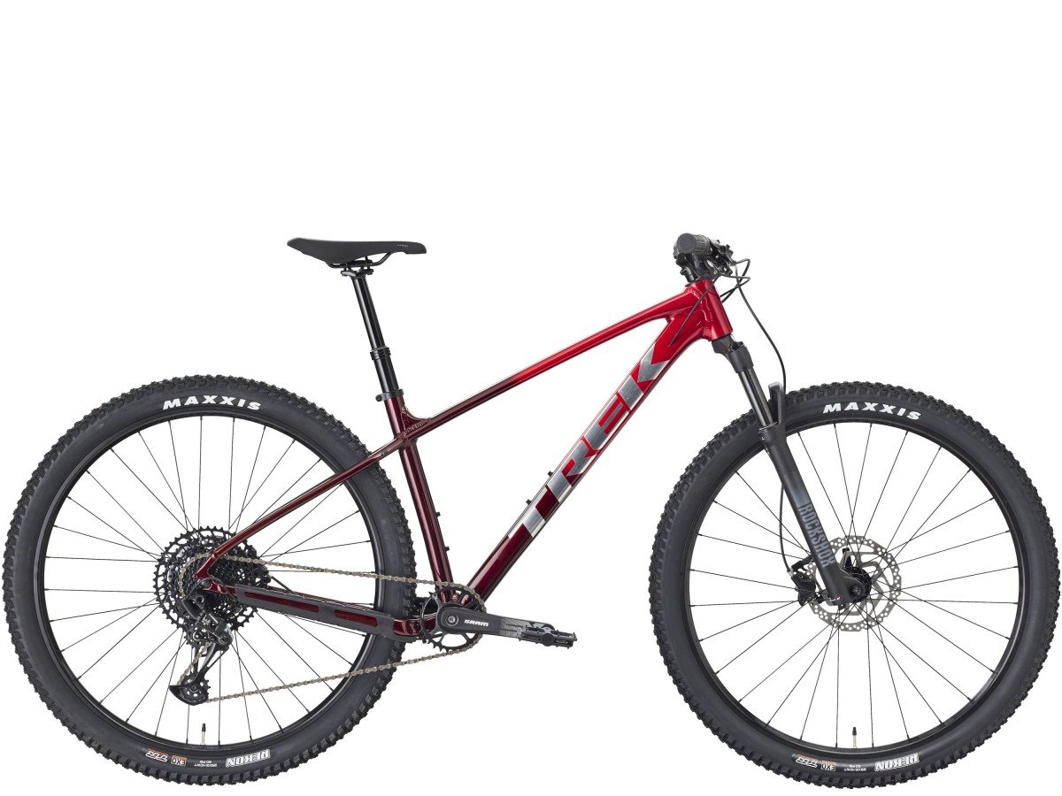 Trek Marlin 7 Gen 3 FURY RED FADE 2026