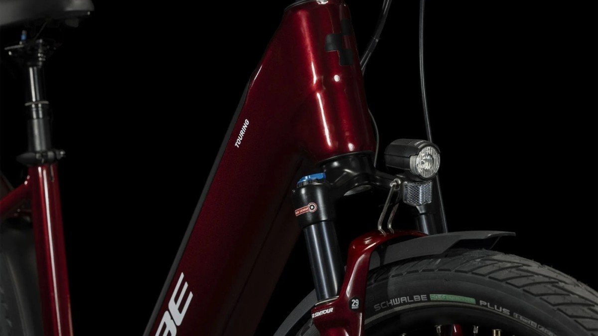 Cube TOURING HYBRID EXC 625 Red/white Lageinstap 2024 - Afbeelding 9