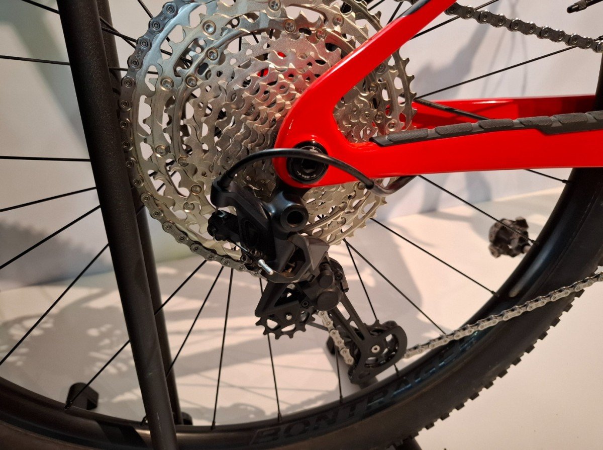 Trek Supercaliber 9.6 Zwart/rood Heren 2022 - Afbeelding 3