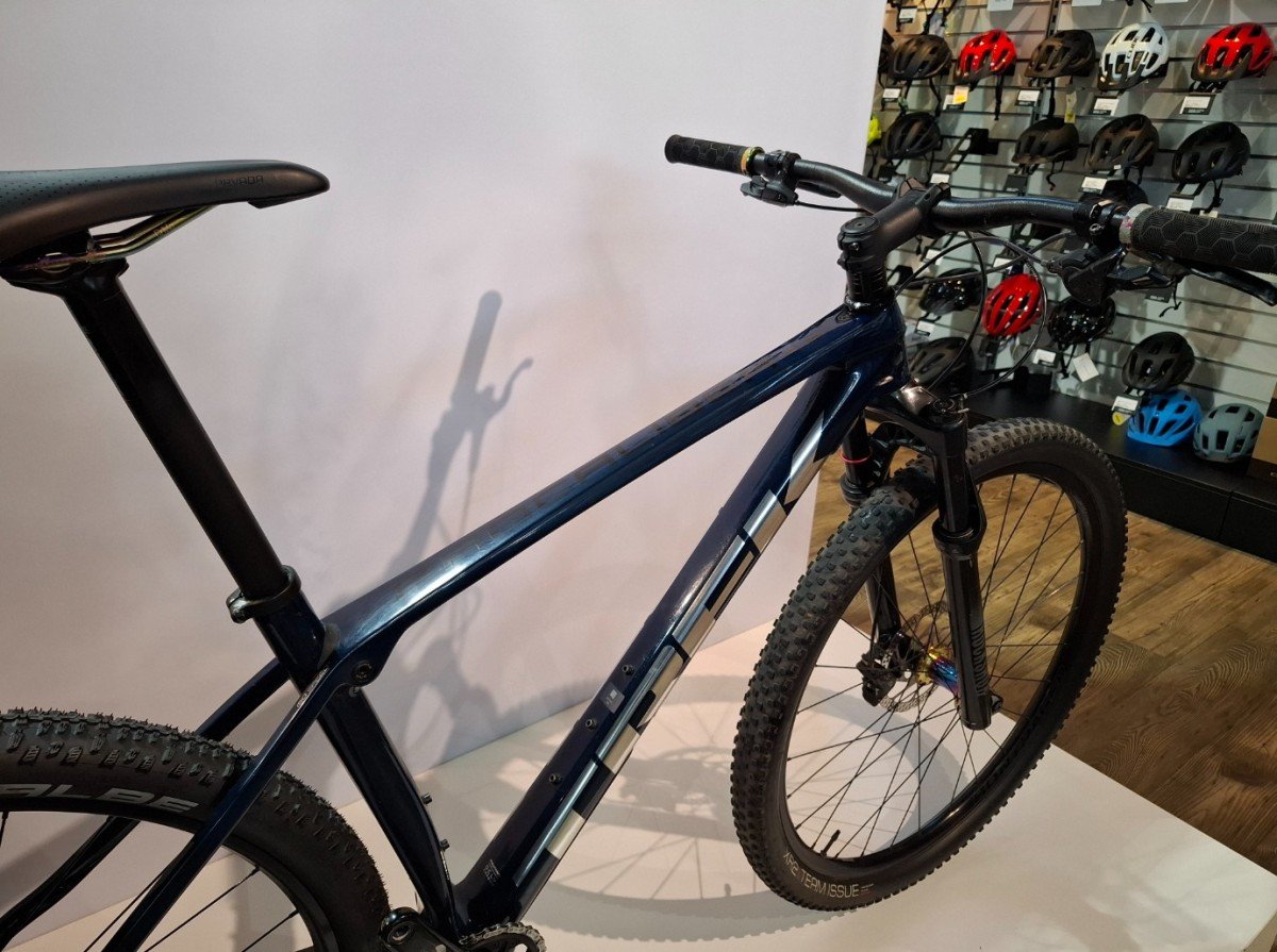 Trek Procaliber 9.6 L Blue Carbon Smoke Bleu Carbon Heren 2022 - Afbeelding 2