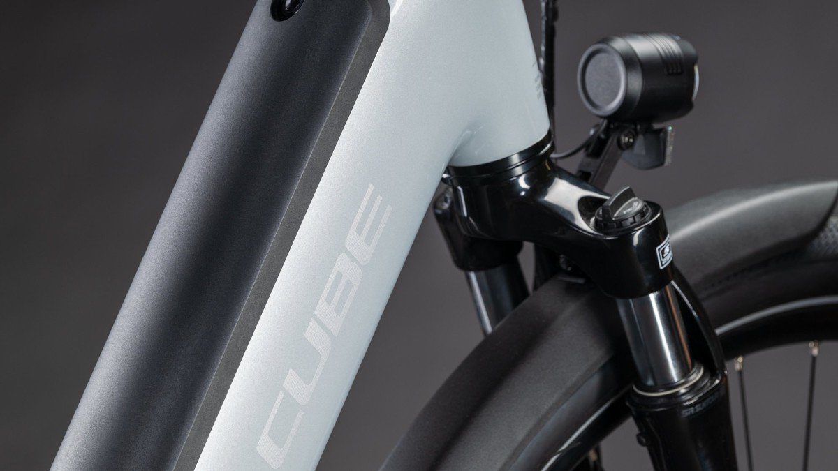 Cube SUPREME HYBRID COMFORT ONE 600 FOGGREY/REFLEX Lageinstap 2026 - Afbeelding 4
